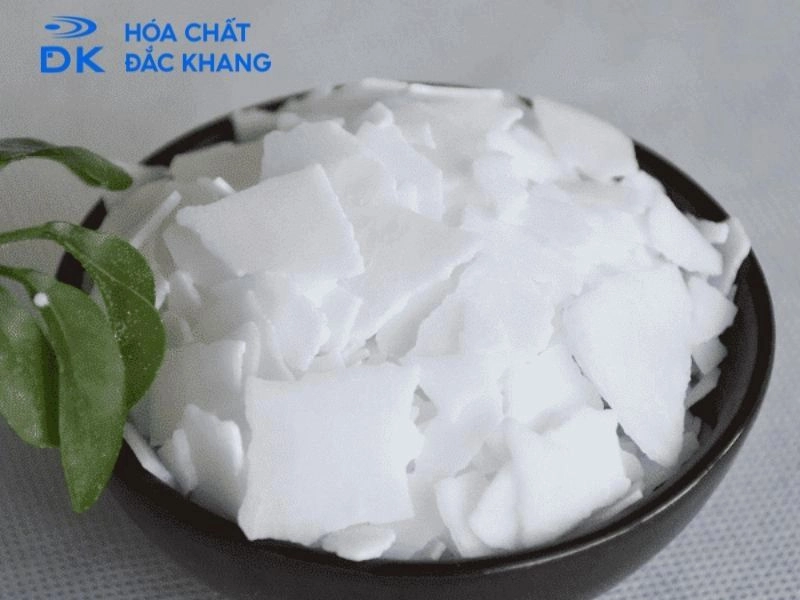 naoh có ăn mòn nhựa không