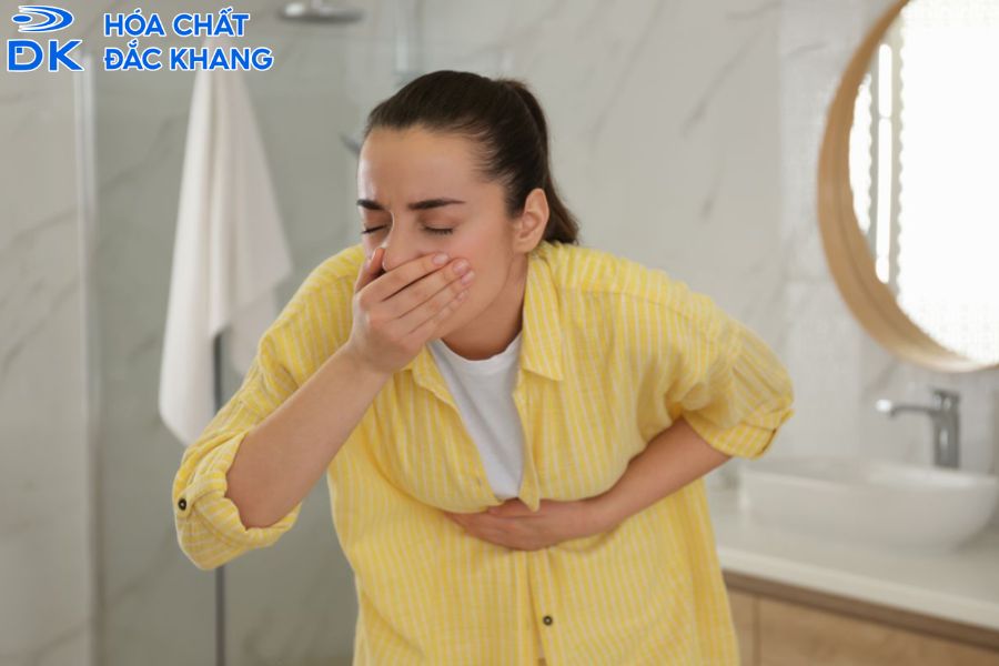 #Ngộ Độc Clo Nguy Hiểm Như Thế Nào? Cách Xử Lý Thích Hợp