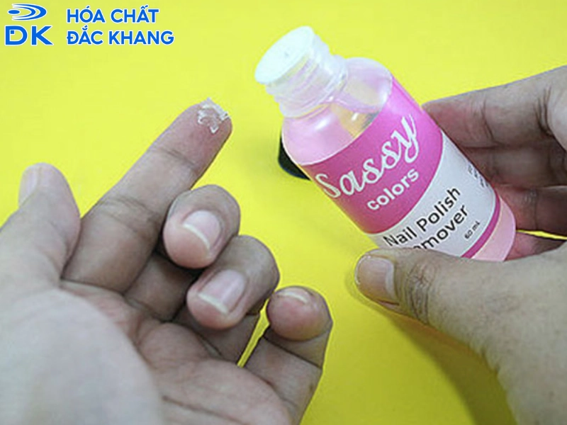 axeton tẩy keo