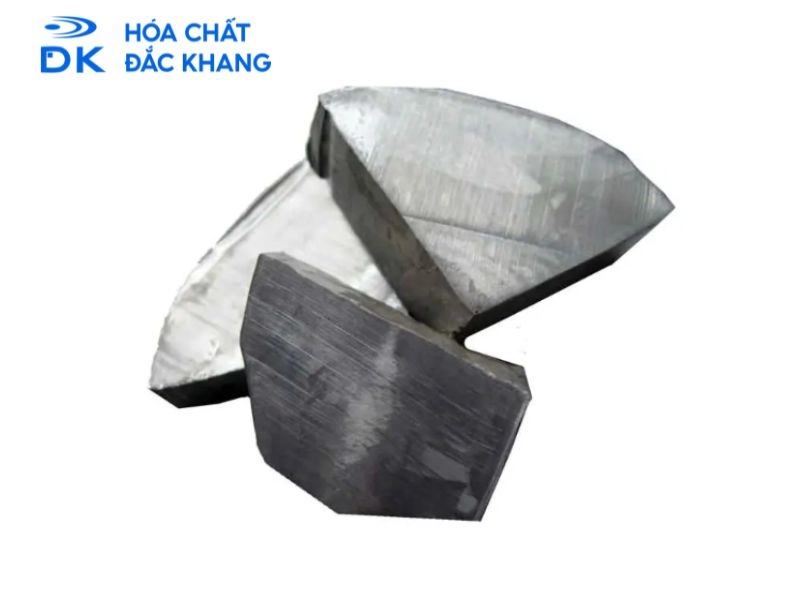 #NaOH Trong Tự Nhiên Có Ở Đâu? Nguồn Gốc Và Vai Trò của NaOH