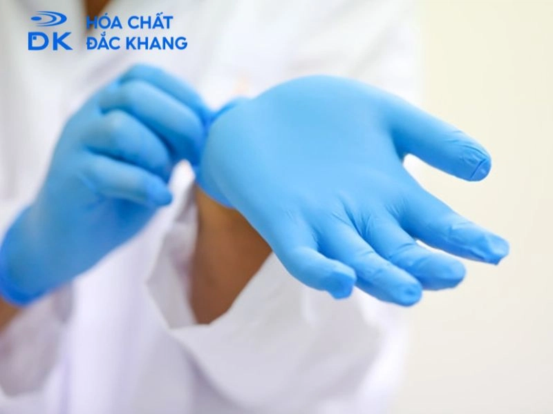 Những lưu ý khi sử dụng axit kiến