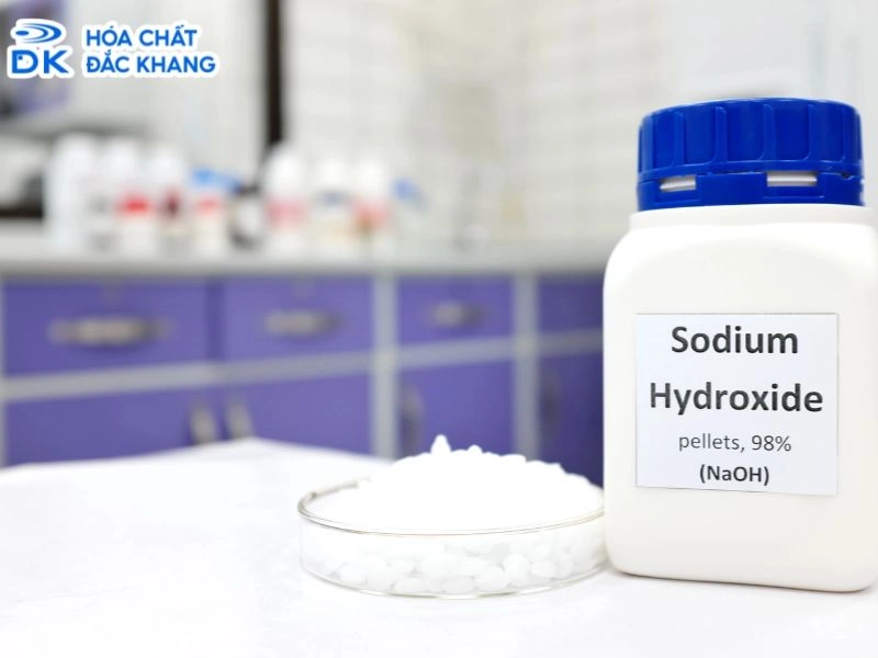 naoh có phải hợp chất ion không