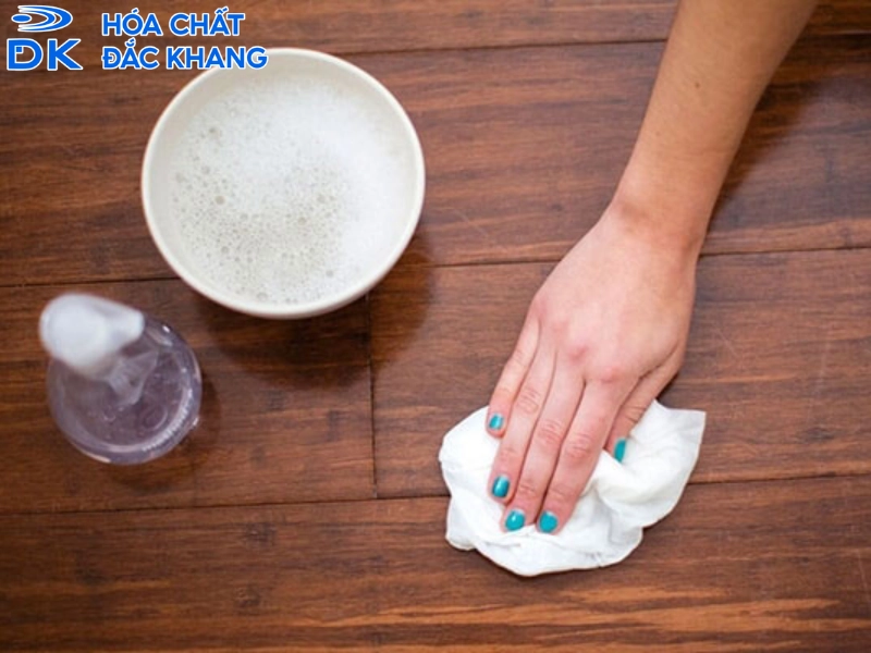 Tiêu chí chọn mua hóa chất oxy già công nghiệp cho xưởng gỗ