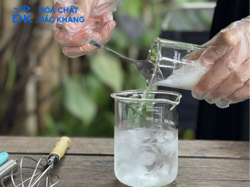 #NaOH Có Tan Trong Nước Không? Lý Do Và Ứng Dụng Thực Tế