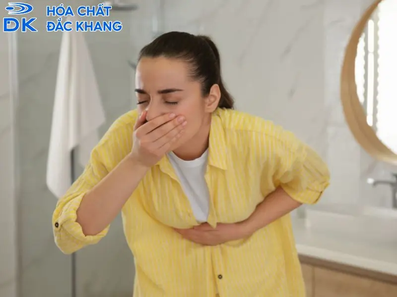 ngộ độc clo