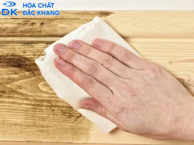 tẩy trắng gỗ bằng oxy già
